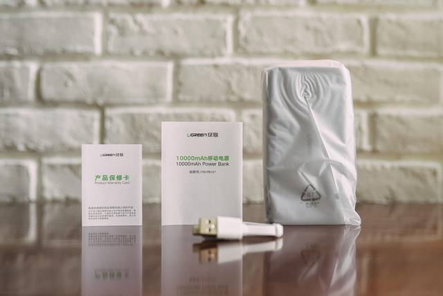 试用评测丨玩脱手感的beats36510000毫安鹅卵石充电宝