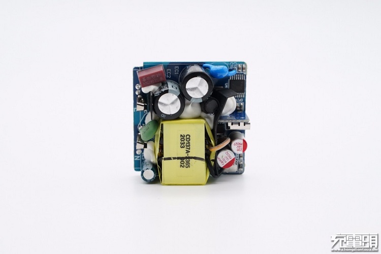 beats365PD20W充电器开箱评测：拆解篇（下）