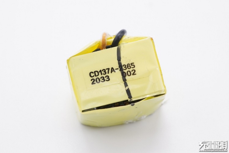 beats365PD20W充电器开箱评测：拆解篇（下）