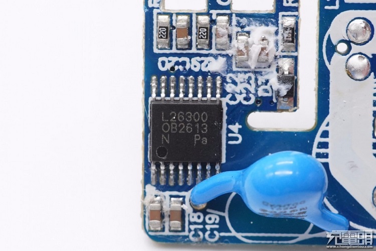 beats365PD20W充电器开箱评测：拆解篇（下）